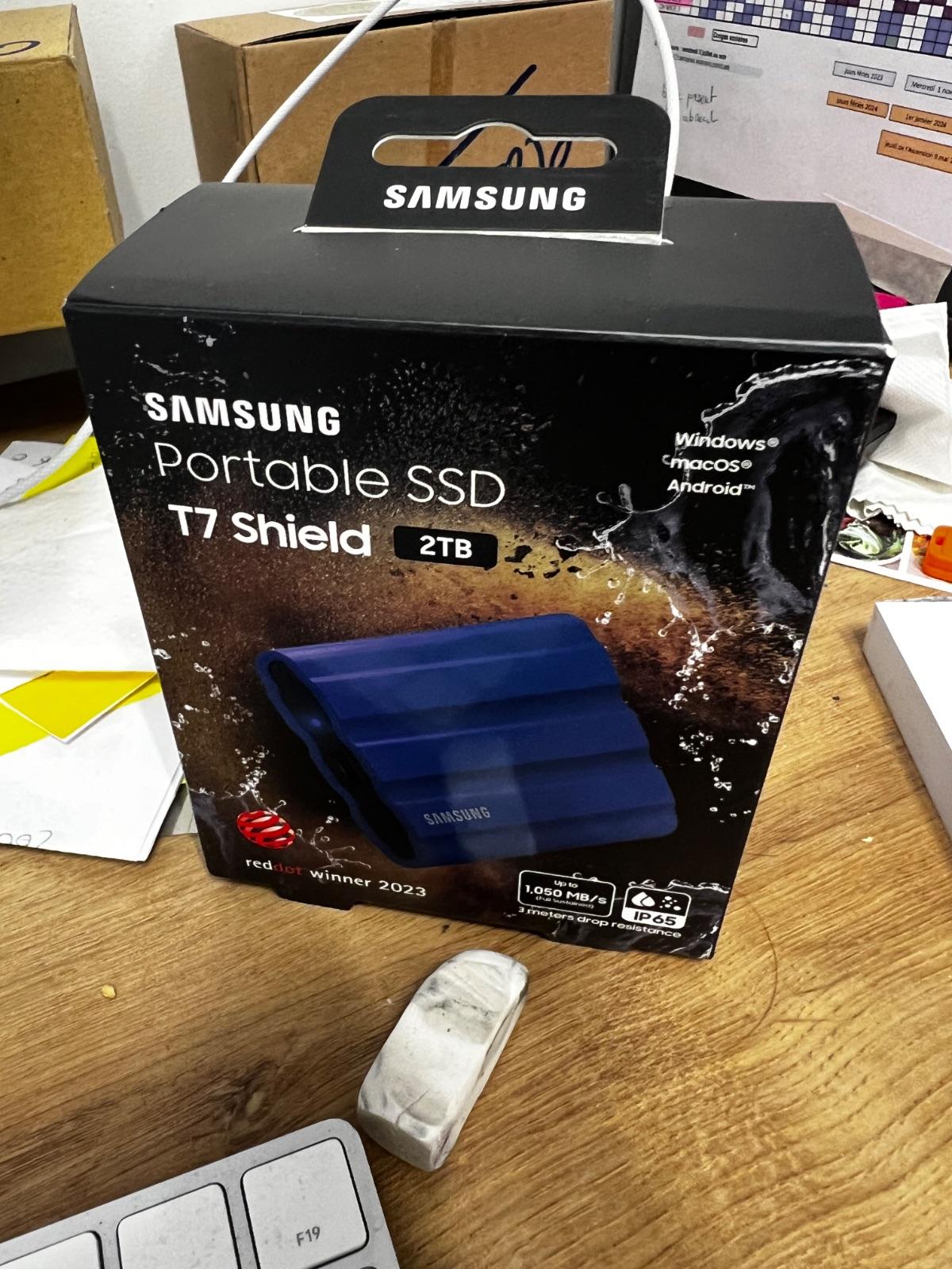 Samsung SSD Externe T7 Shield 2 To Beige - Disque dur externe - LDLC