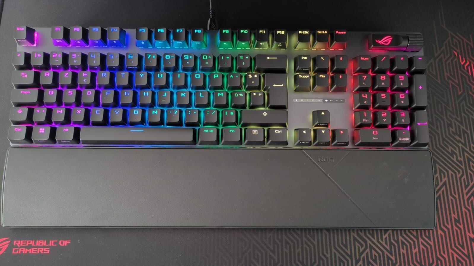 ASUS ROG Strix Scope II X - Clavier Gaming Mécanique AZERTY Silencieux - Switches ROG NX Snow V2, RGB, Commandes Streaming